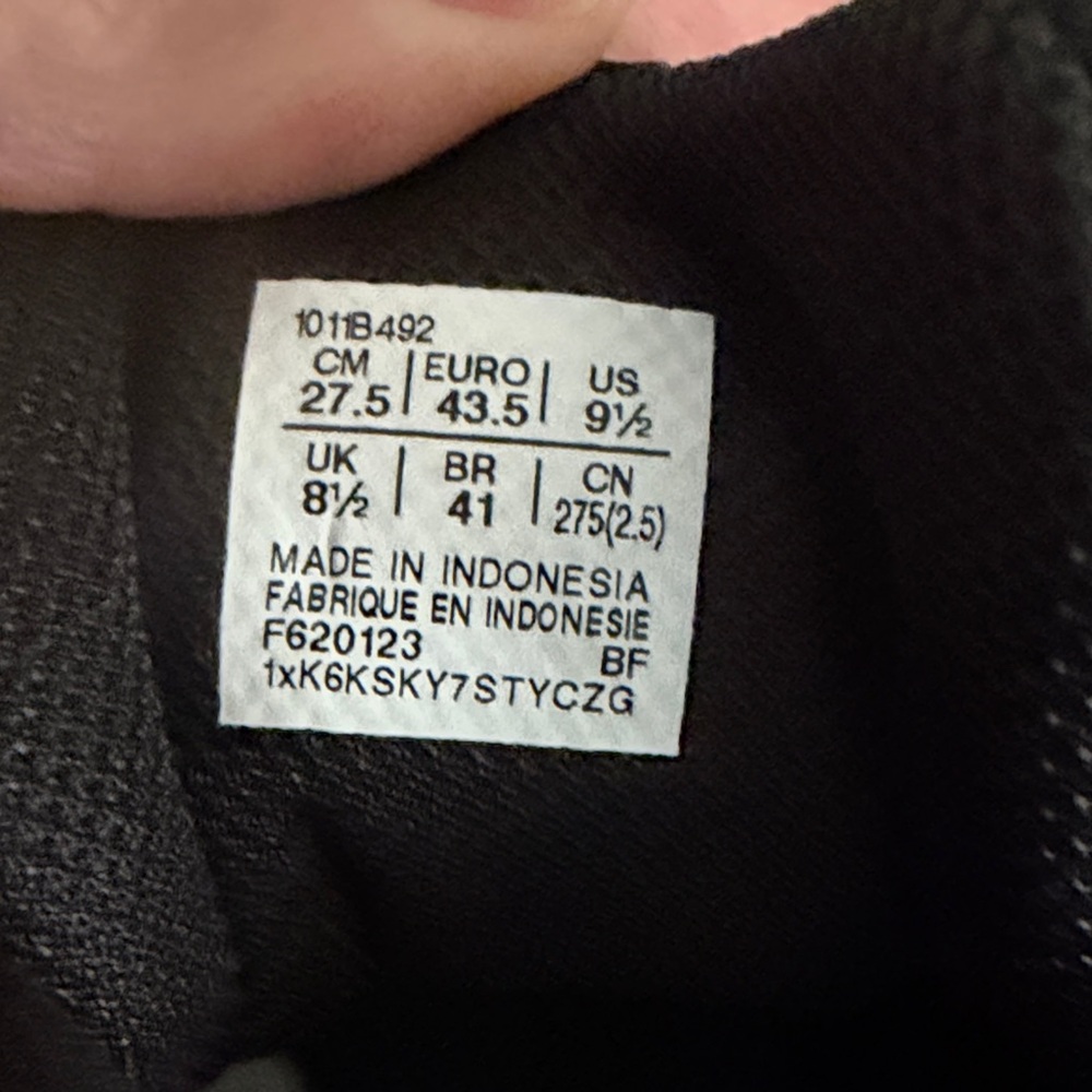 ASICS Black and White Athletic Sneakers men’s 9.5 - Picture 2 of 7